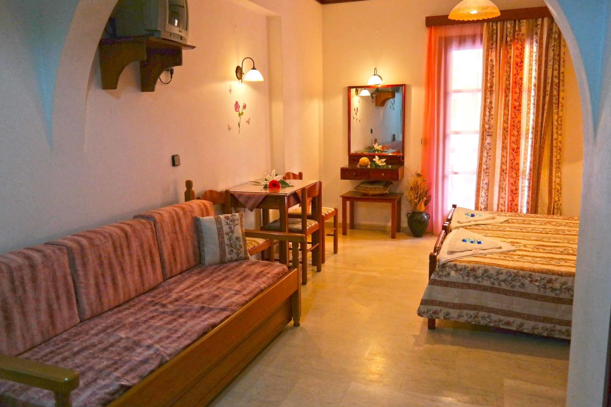 Golden Beach Studios Down Town Naxos City Dış mekan fotoğraf
